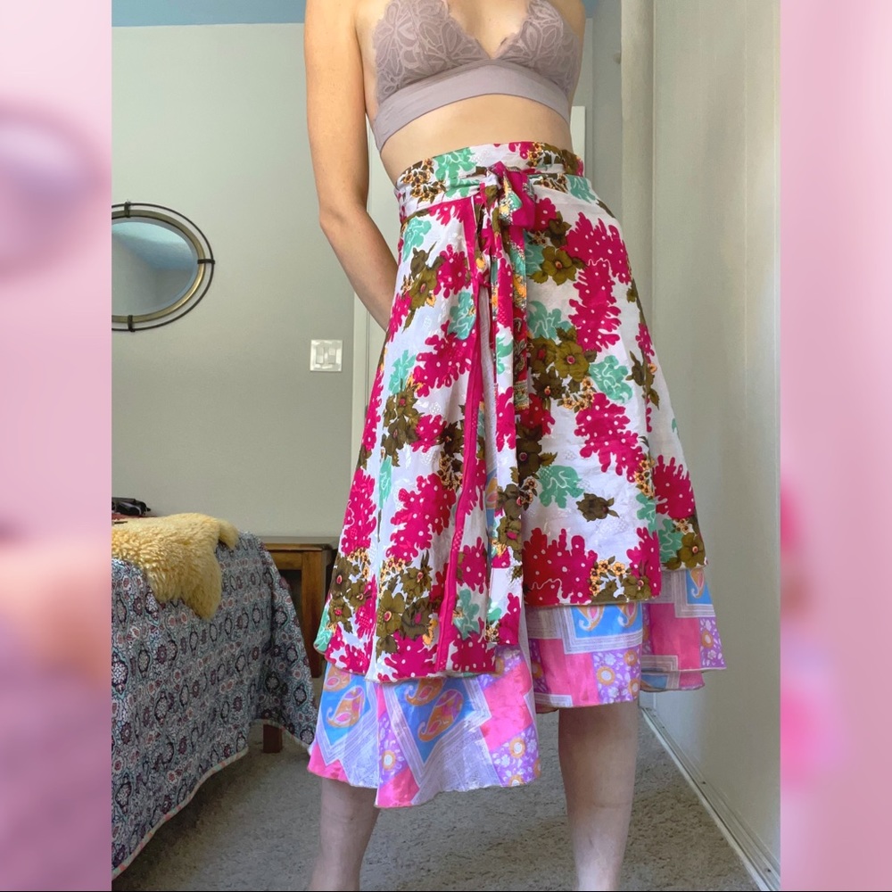 •100% silk, 70’s inspired wrap skirt•